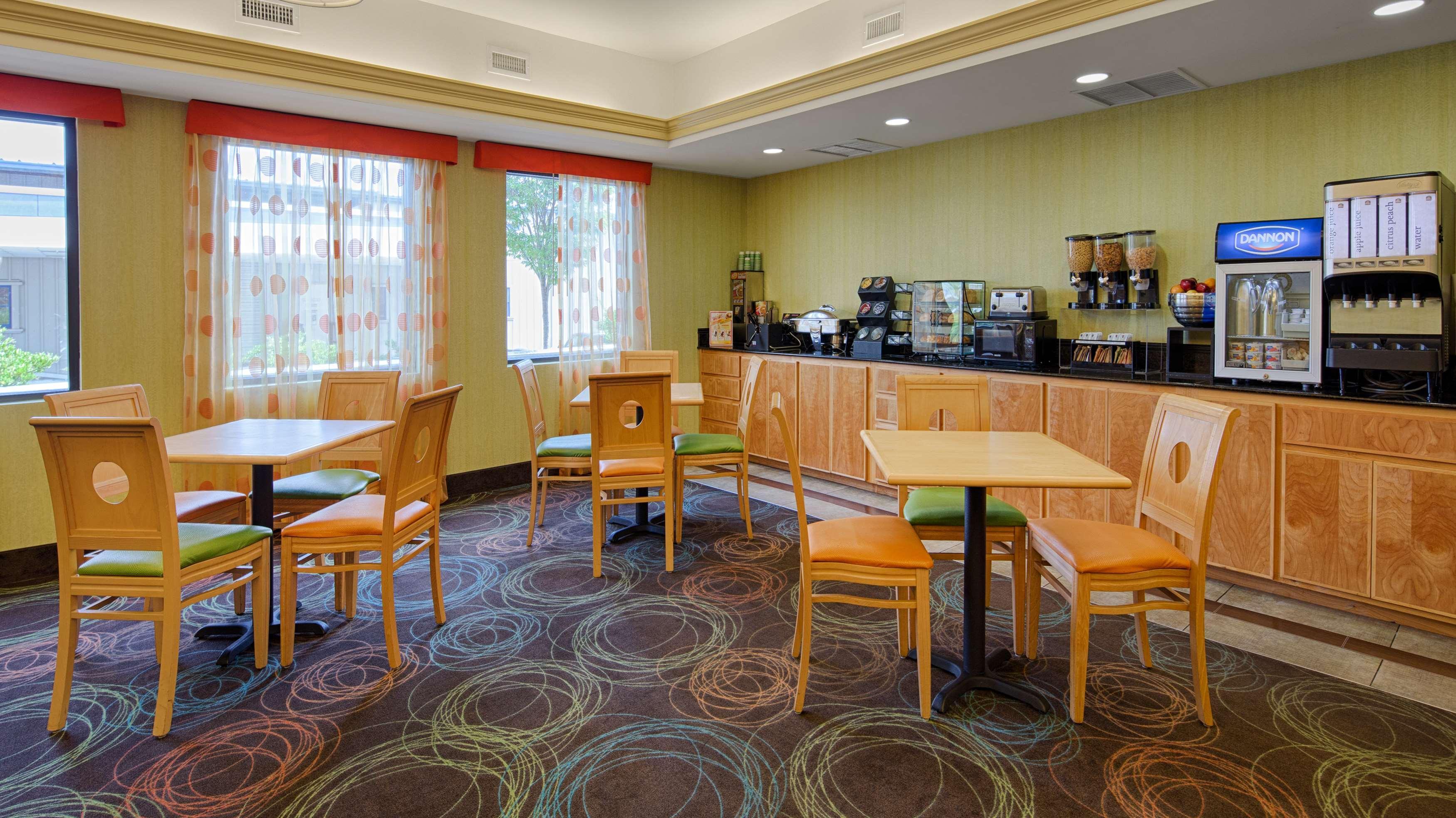 Best Western Plus Glen Allen Inn Eksteriør billede